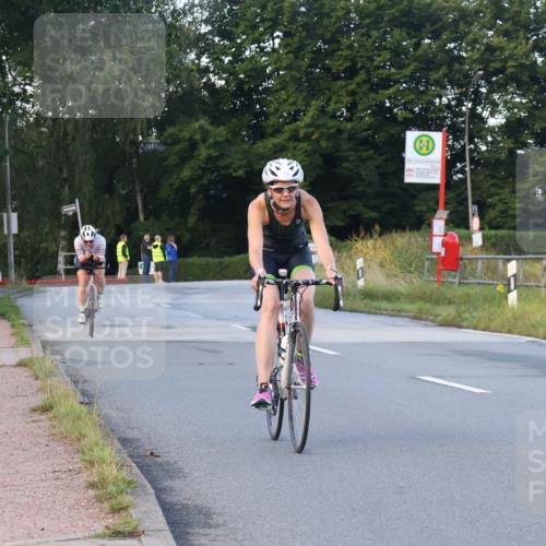25.08.2024 - Elbe Triathlon Hamburg Fuchs,  Jonas http://msf.ph/oto/6841514 25.08.2024 08:57:43 Radfahren 58, 97, 185, 126, 147 meine-sportfotos.de