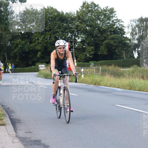 25.08.2024 - Elbe Triathlon Hamburg Fuchs,  Jonas http://msf.ph/oto/6841531 25.08.2024 08:57:43 Radfahren 58, 97, 185, 126, 147 meine-sportfotos.de