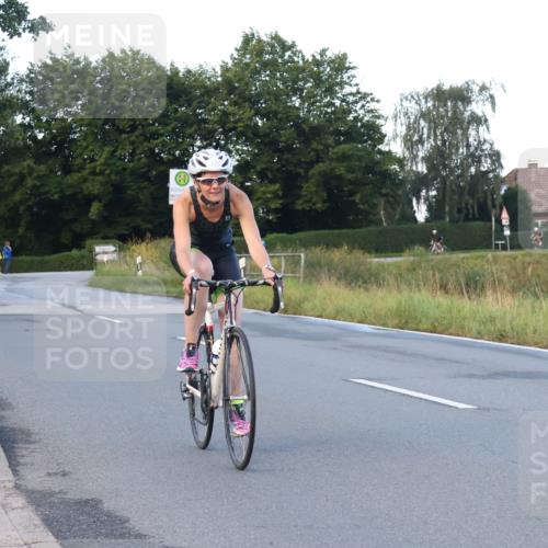 25.08.2024 - Elbe Triathlon Hamburg Fuchs,  Jonas http://msf.ph/oto/6841539 25.08.2024 08:57:43 Radfahren 58, 97, 185, 126, 147 meine-sportfotos.de
