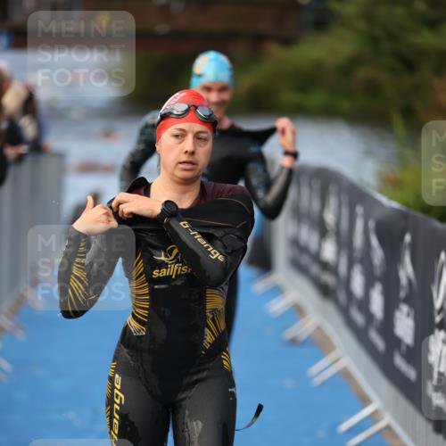 25.08.2024 - Elbe Triathlon Hamburg H.Heesch http://msf.ph/oto/6841577 25.08.2024 08:44:40 Schwimmen 80, 120, 124, 134, 145, 152, 161, 166, 169, 186, 188, 197 meine-sportfotos.de