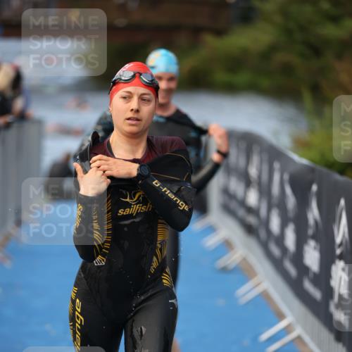 25.08.2024 - Elbe Triathlon Hamburg H.Heesch http://msf.ph/oto/6841587 25.08.2024 08:44:40 Schwimmen 80, 120, 124, 134, 145, 152, 161, 166, 169, 186, 188, 197 meine-sportfotos.de