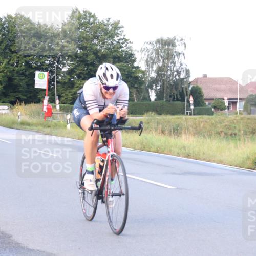 25.08.2024 - Elbe Triathlon Hamburg Fuchs,  Jonas http://msf.ph/oto/6841597 25.08.2024 08:57:46 Radfahren 126, 147 meine-sportfotos.de