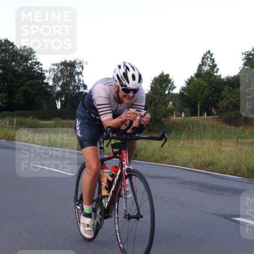 25.08.2024 - Elbe Triathlon Hamburg Fuchs,  Jonas http://msf.ph/oto/6841611 25.08.2024 08:57:46 Radfahren 126, 147 meine-sportfotos.de