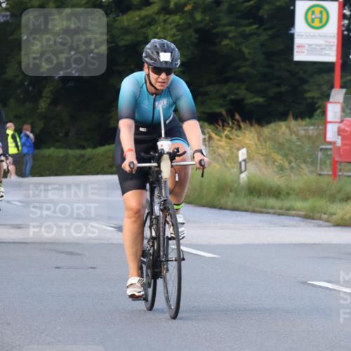 25.08.2024 - Elbe Triathlon Hamburg Fuchs,  Jonas http://msf.ph/oto/6841641 25.08.2024 08:57:54 Radfahren 136, 125, 146, 83 meine-sportfotos.de