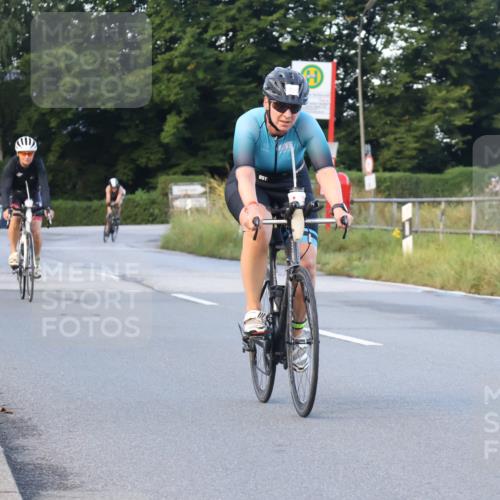 25.08.2024 - Elbe Triathlon Hamburg Fuchs,  Jonas http://msf.ph/oto/6841660 25.08.2024 08:57:54 Radfahren 136, 125, 146, 83 meine-sportfotos.de