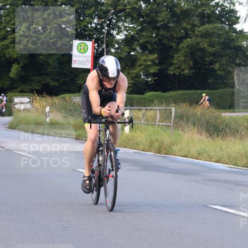 25.08.2024 - Elbe Triathlon Hamburg Fuchs,  Jonas http://msf.ph/oto/6841765 25.08.2024 08:58:00 Radfahren 136, 125, 146, 83, 113 meine-sportfotos.de