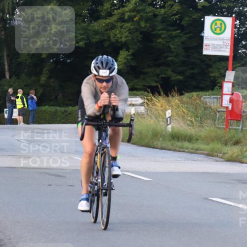 25.08.2024 - Elbe Triathlon Hamburg Fuchs,  Jonas http://msf.ph/oto/6841821 25.08.2024 08:58:05 Radfahren 83, 113, 137 meine-sportfotos.de