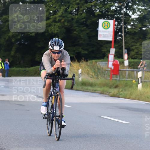 25.08.2024 - Elbe Triathlon Hamburg Fuchs,  Jonas http://msf.ph/oto/6841824 25.08.2024 08:58:05 Radfahren 83, 113, 137 meine-sportfotos.de