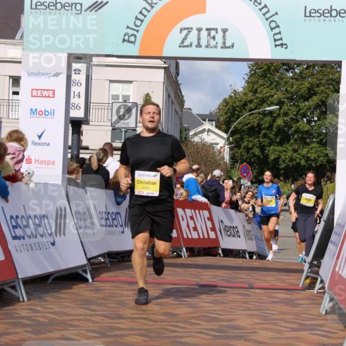 25.08.2024 - 20. Blankeneser Heldenlauf Strokosch-Dieckow http://msf.ph/oto/6841848 25.08.2024 10:31:13 Ziel 6364, 6400, 6401, 6516 meine-sportfotos.de