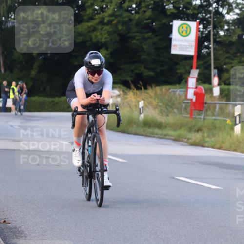 25.08.2024 - Elbe Triathlon Hamburg Fuchs,  Jonas http://msf.ph/oto/6841859 25.08.2024 08:58:08 Radfahren 113, 137, 123 meine-sportfotos.de