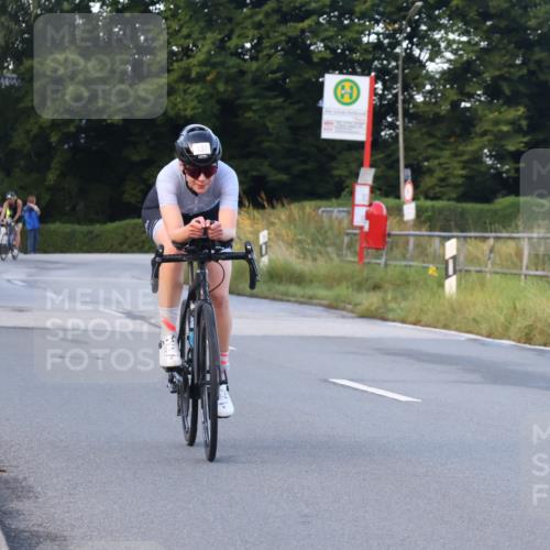 25.08.2024 - Elbe Triathlon Hamburg Fuchs,  Jonas http://msf.ph/oto/6841862 25.08.2024 08:58:08 Radfahren 113, 137, 123 meine-sportfotos.de