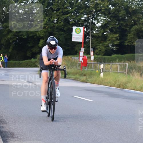 25.08.2024 - Elbe Triathlon Hamburg Fuchs,  Jonas http://msf.ph/oto/6841866 25.08.2024 08:58:08 Radfahren 113, 137, 123 meine-sportfotos.de