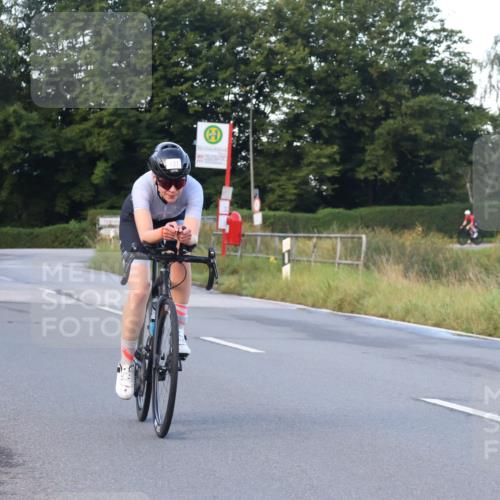 25.08.2024 - Elbe Triathlon Hamburg Fuchs,  Jonas http://msf.ph/oto/6841870 25.08.2024 08:58:09 Radfahren 113, 137, 123 meine-sportfotos.de