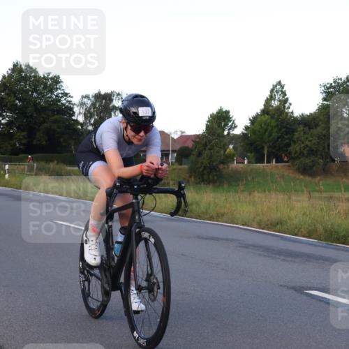 25.08.2024 - Elbe Triathlon Hamburg Fuchs,  Jonas http://msf.ph/oto/6841906 25.08.2024 08:58:09 Radfahren 113, 137, 123 meine-sportfotos.de