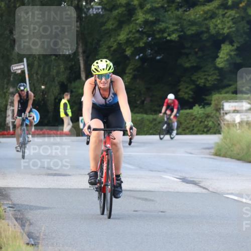 25.08.2024 - Elbe Triathlon Hamburg Fuchs,  Jonas http://msf.ph/oto/6841921 25.08.2024 08:58:12 Radfahren 137, 123, 114, 87 meine-sportfotos.de