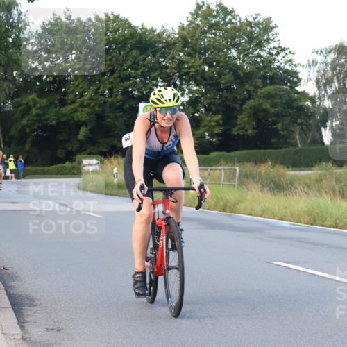 25.08.2024 - Elbe Triathlon Hamburg Fuchs,  Jonas http://msf.ph/oto/6841991 25.08.2024 08:58:14 Radfahren 137, 123, 114, 87 meine-sportfotos.de