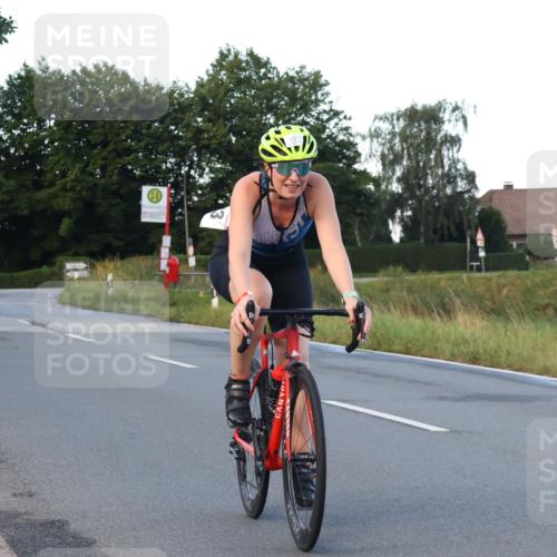 25.08.2024 - Elbe Triathlon Hamburg Fuchs,  Jonas http://msf.ph/oto/6842002 25.08.2024 08:58:14 Radfahren 137, 123, 114, 87 meine-sportfotos.de