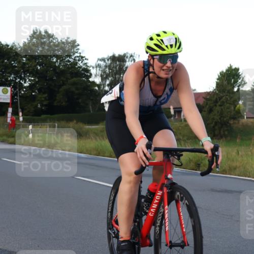 25.08.2024 - Elbe Triathlon Hamburg Fuchs,  Jonas http://msf.ph/oto/6842017 25.08.2024 08:58:14 Radfahren 137, 123, 114, 87 meine-sportfotos.de