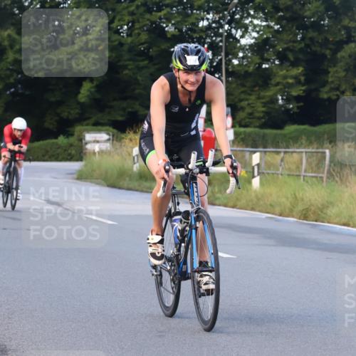 25.08.2024 - Elbe Triathlon Hamburg Fuchs,  Jonas http://msf.ph/oto/6842024 25.08.2024 08:58:17 Radfahren 123, 114, 87 meine-sportfotos.de