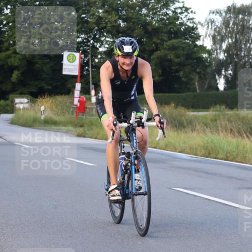 25.08.2024 - Elbe Triathlon Hamburg Fuchs,  Jonas http://msf.ph/oto/6842038 25.08.2024 08:58:17 Radfahren 123, 114, 87 meine-sportfotos.de