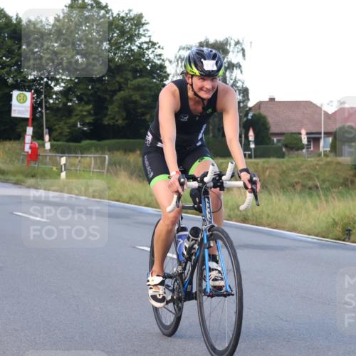 25.08.2024 - Elbe Triathlon Hamburg Fuchs,  Jonas http://msf.ph/oto/6842052 25.08.2024 08:58:18 Radfahren 123, 114, 87 meine-sportfotos.de