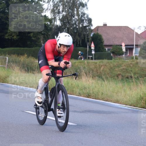 25.08.2024 - Elbe Triathlon Hamburg Fuchs,  Jonas http://msf.ph/oto/6842068 25.08.2024 08:58:19 Radfahren 123, 114, 87 meine-sportfotos.de