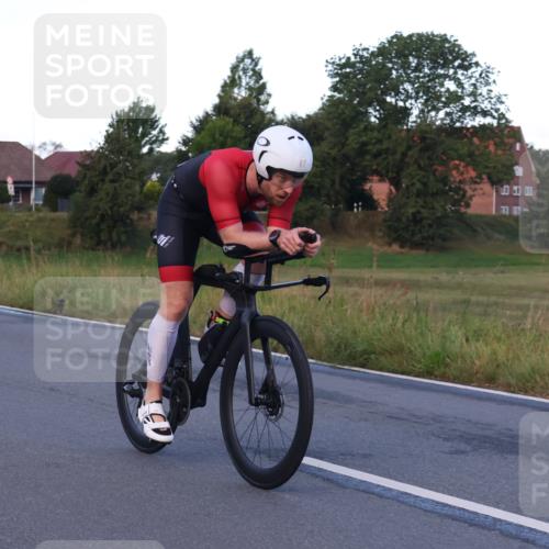 25.08.2024 - Elbe Triathlon Hamburg Fuchs,  Jonas http://msf.ph/oto/6842087 25.08.2024 08:58:19 Radfahren 123, 114, 87 meine-sportfotos.de