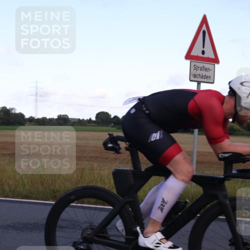 25.08.2024 - Elbe Triathlon Hamburg Fuchs,  Jonas http://msf.ph/oto/6842113 25.08.2024 08:58:20 Radfahren 123, 114, 87 meine-sportfotos.de