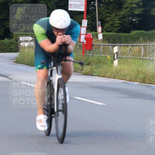 25.08.2024 - Elbe Triathlon Hamburg Fuchs,  Jonas http://msf.ph/oto/6842126 25.08.2024 08:58:29 Radfahren 43, 69 meine-sportfotos.de