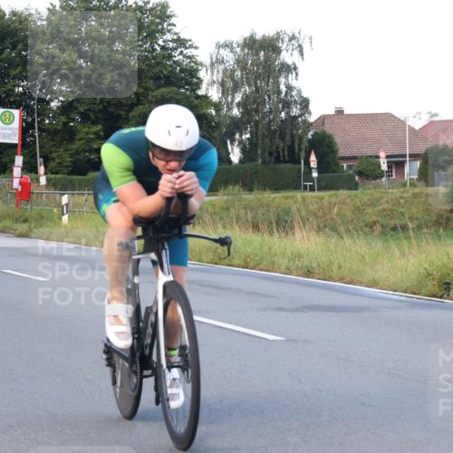 25.08.2024 - Elbe Triathlon Hamburg Fuchs,  Jonas http://msf.ph/oto/6842152 25.08.2024 08:58:30 Radfahren 43, 69 meine-sportfotos.de