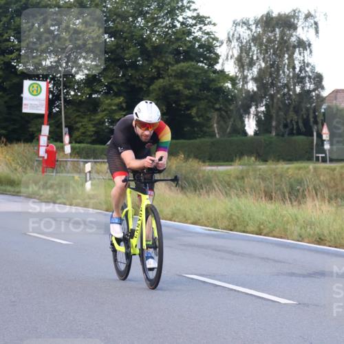 25.08.2024 - Elbe Triathlon Hamburg Fuchs,  Jonas http://msf.ph/oto/6842196 25.08.2024 08:58:42 Radfahren 54, 41, 33 meine-sportfotos.de
