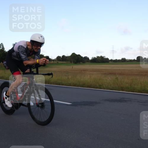 25.08.2024 - Elbe Triathlon Hamburg Fuchs,  Jonas http://msf.ph/oto/6842480 25.08.2024 08:59:16 Radfahren 55 meine-sportfotos.de