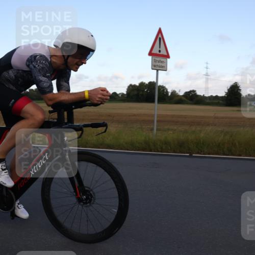 25.08.2024 - Elbe Triathlon Hamburg Fuchs,  Jonas http://msf.ph/oto/6842483 25.08.2024 08:59:16 Radfahren 55 meine-sportfotos.de