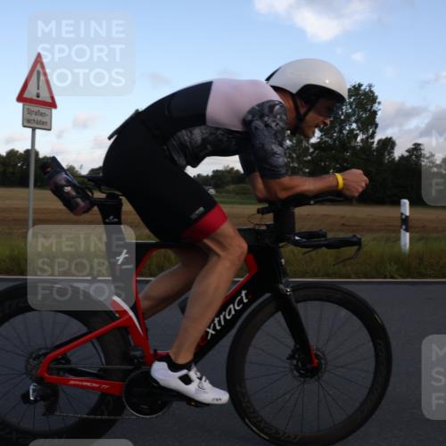 25.08.2024 - Elbe Triathlon Hamburg Fuchs,  Jonas http://msf.ph/oto/6842490 25.08.2024 08:59:16 Radfahren 55 meine-sportfotos.de