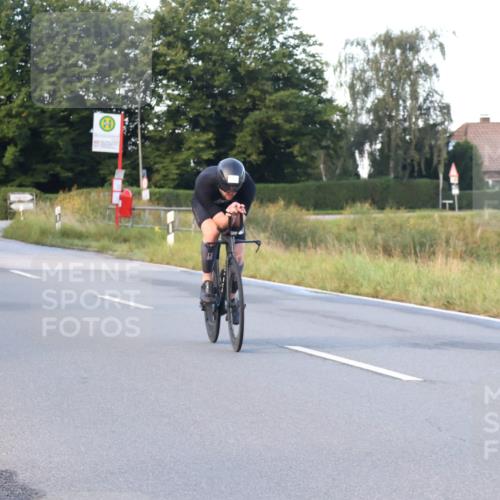 25.08.2024 - Elbe Triathlon Hamburg Fuchs,  Jonas http://msf.ph/oto/6842529 25.08.2024 08:59:26 Radfahren 47, 144, 170 meine-sportfotos.de