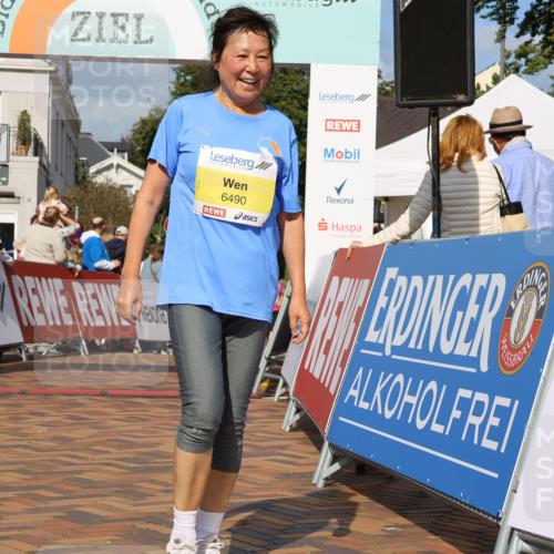25.08.2024 - 20. Blankeneser Heldenlauf Strokosch-Dieckow http://msf.ph/oto/6842554 25.08.2024 10:31:40 Ziel 6067, 6177, 6189, 6190, 6490 meine-sportfotos.de