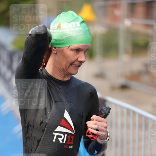 25.08.2024 - Elbe Triathlon Hamburg H.Heesch http://msf.ph/oto/6842809 25.08.2024 08:45:57 Schwimmen 126, 149, 154, 159, 184 meine-sportfotos.de