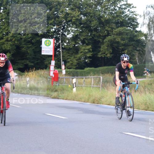 25.08.2024 - Elbe Triathlon Hamburg Fuchs,  Jonas http://msf.ph/oto/6842818 25.08.2024 09:00:02 Radfahren 177 meine-sportfotos.de