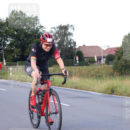 25.08.2024 - Elbe Triathlon Hamburg Fuchs,  Jonas http://msf.ph/oto/6842837 25.08.2024 09:00:03 Radfahren 177 meine-sportfotos.de