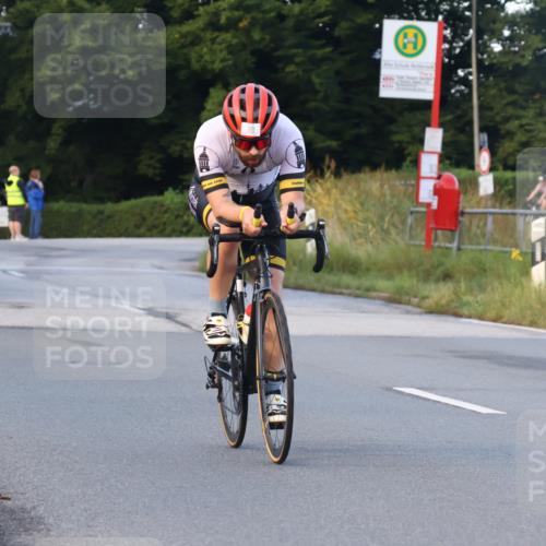 25.08.2024 - Elbe Triathlon Hamburg Fuchs,  Jonas http://msf.ph/oto/6842893 25.08.2024 09:00:11 Radfahren 70, 127 meine-sportfotos.de