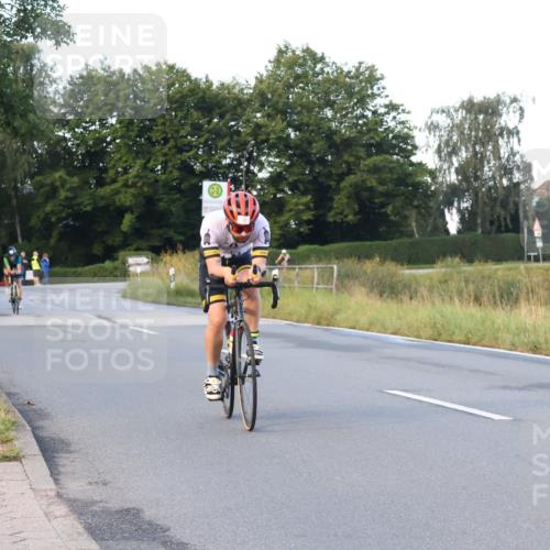 25.08.2024 - Elbe Triathlon Hamburg Fuchs,  Jonas http://msf.ph/oto/6842919 25.08.2024 09:00:11 Radfahren 70, 127 meine-sportfotos.de