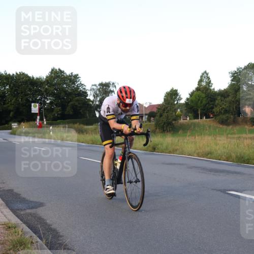 25.08.2024 - Elbe Triathlon Hamburg Fuchs,  Jonas http://msf.ph/oto/6842953 25.08.2024 09:00:12 Radfahren 70, 127 meine-sportfotos.de