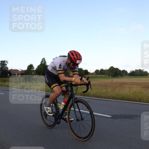 25.08.2024 - Elbe Triathlon Hamburg Fuchs,  Jonas http://msf.ph/oto/6842972 25.08.2024 09:00:12 Radfahren 70, 127 meine-sportfotos.de