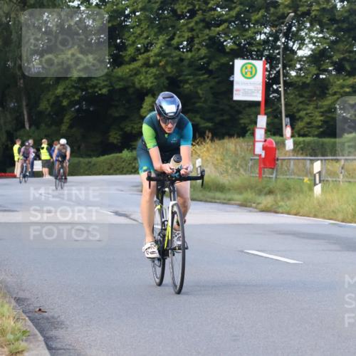 25.08.2024 - Elbe Triathlon Hamburg Fuchs,  Jonas http://msf.ph/oto/6842981 25.08.2024 09:00:14 Radfahren 70, 127, 98 meine-sportfotos.de