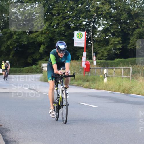 25.08.2024 - Elbe Triathlon Hamburg Fuchs,  Jonas http://msf.ph/oto/6842984 25.08.2024 09:00:14 Radfahren 70, 127, 98 meine-sportfotos.de