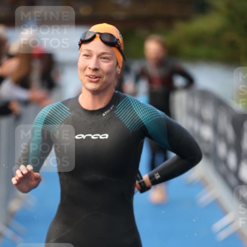 25.08.2024 - Elbe Triathlon Hamburg H.Heesch http://msf.ph/oto/6843016 25.08.2024 08:46:08 Schwimmen 123, 126, 131, 138, 149, 154, 160, 184 meine-sportfotos.de