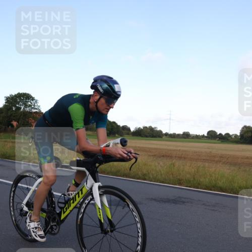 25.08.2024 - Elbe Triathlon Hamburg Fuchs,  Jonas http://msf.ph/oto/6843049 25.08.2024 09:00:16 Radfahren 70, 127, 98, 108 meine-sportfotos.de