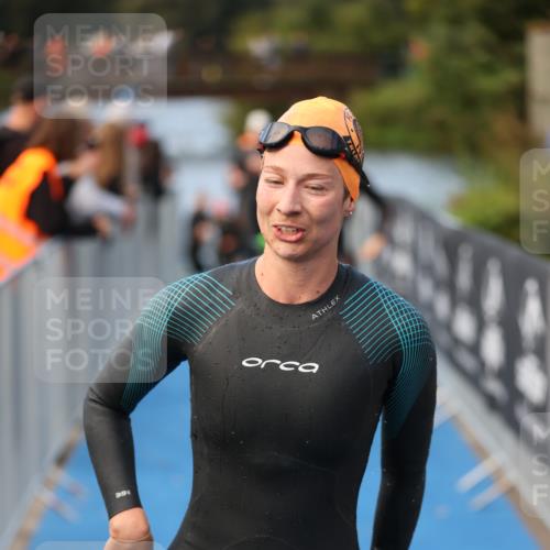25.08.2024 - Elbe Triathlon Hamburg H.Heesch http://msf.ph/oto/6843093 25.08.2024 08:46:08 Schwimmen 123, 126, 131, 138, 149, 154, 160, 184 meine-sportfotos.de