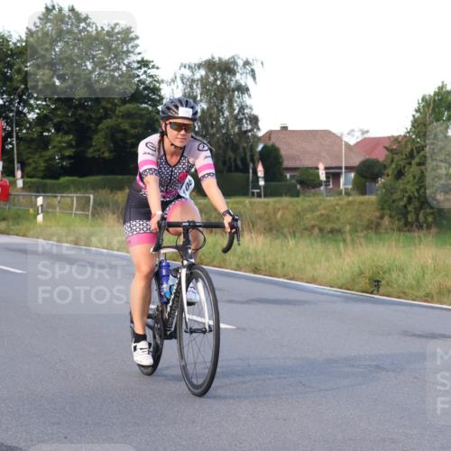 25.08.2024 - Elbe Triathlon Hamburg Fuchs,  Jonas http://msf.ph/oto/6843119 25.08.2024 09:00:22 Radfahren 98, 108, 119 meine-sportfotos.de