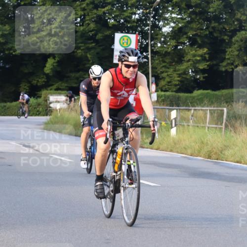 25.08.2024 - Elbe Triathlon Hamburg Fuchs,  Jonas http://msf.ph/oto/6843171 25.08.2024 09:00:28 Radfahren 119, 88, 163 meine-sportfotos.de
